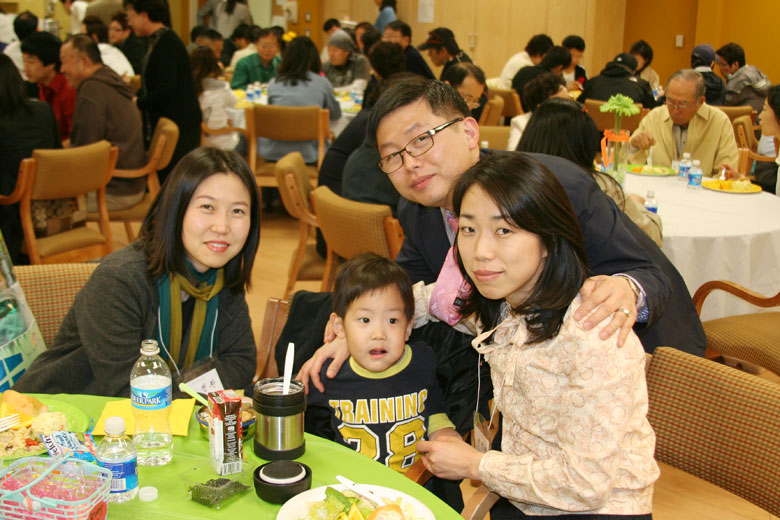 041209-easter (41).jpg